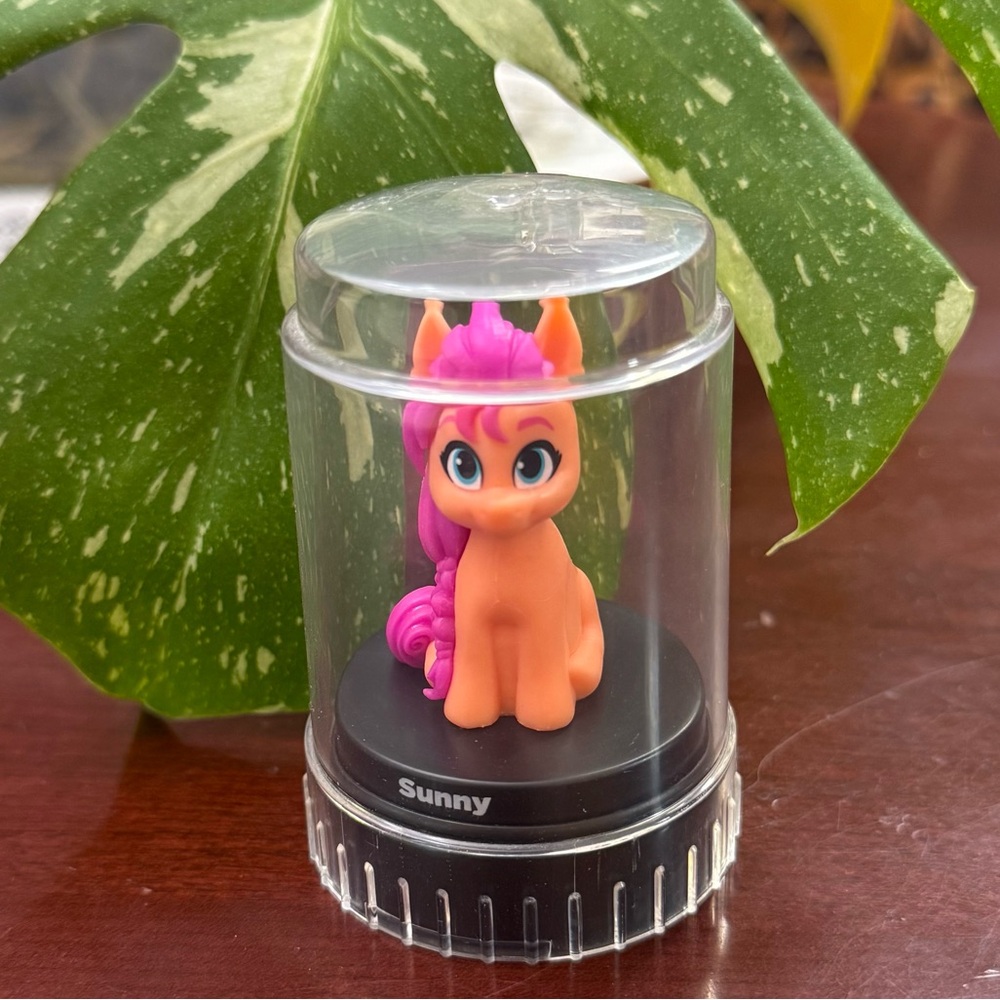 My Little Pony Sunny PODZ Good to Grow Stackable Drink Topper